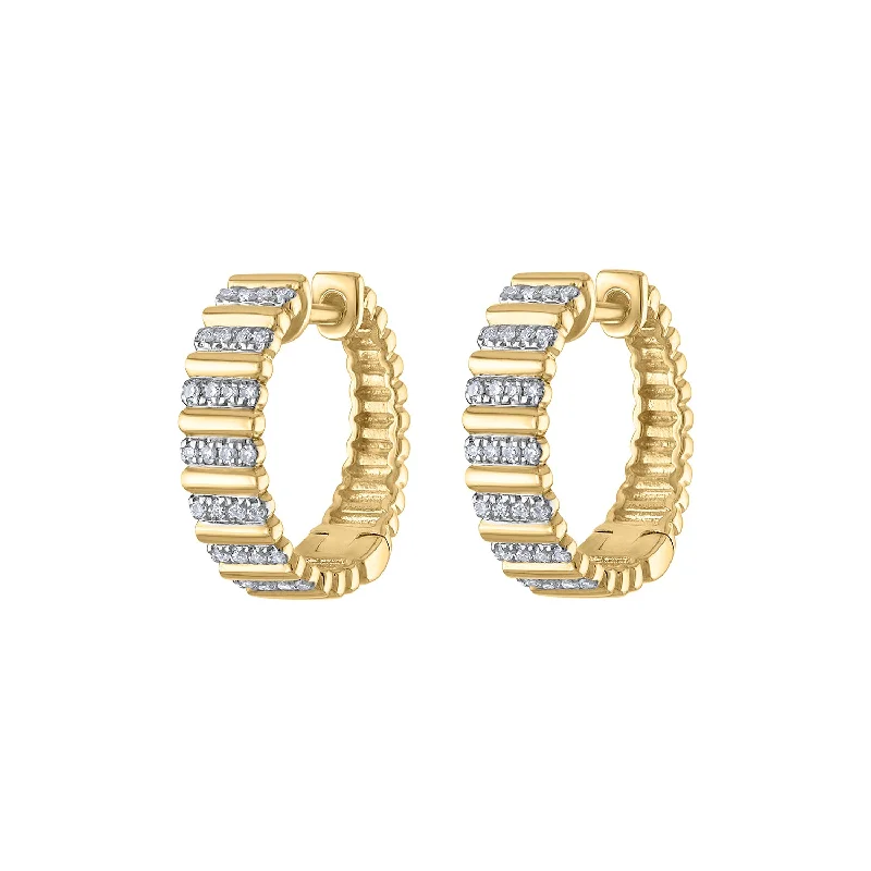 Hoop earrings with dangling charms for a playful and fun look-14KT GOLD DIAMOND RIDGE HUGGIE EARRING