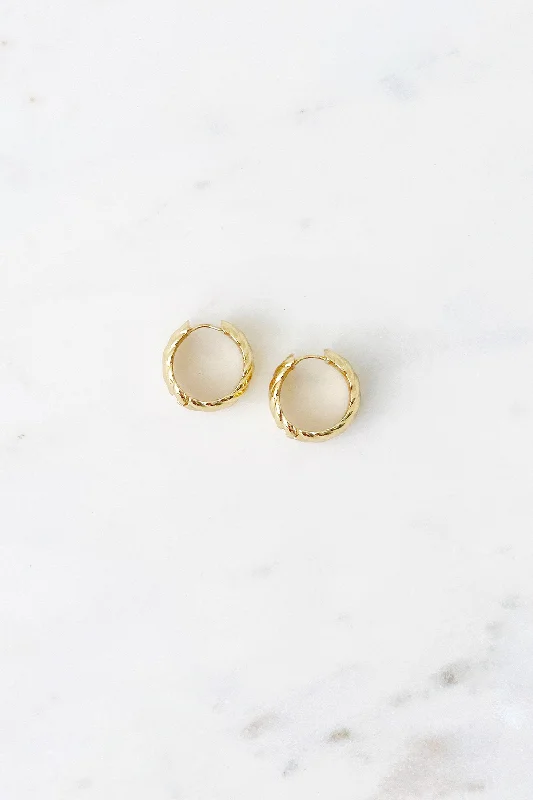 Best hoop earrings with twisted rope designs for a nautical-inspired style-Chunky Twist Huggies-Gold