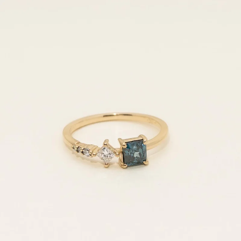 Women’s artisan rings with raw garnet texture -Princess Cut Blue and White Diamond Ring in 14kt Yellow Gold (3/4ct tw)