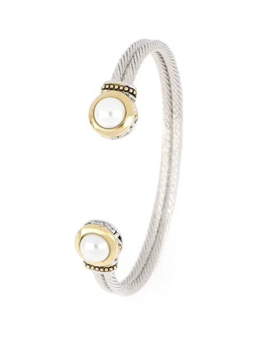 Bangles with claw-set stones for security -Pérola White Seashell Pearl Cuff Bracelet